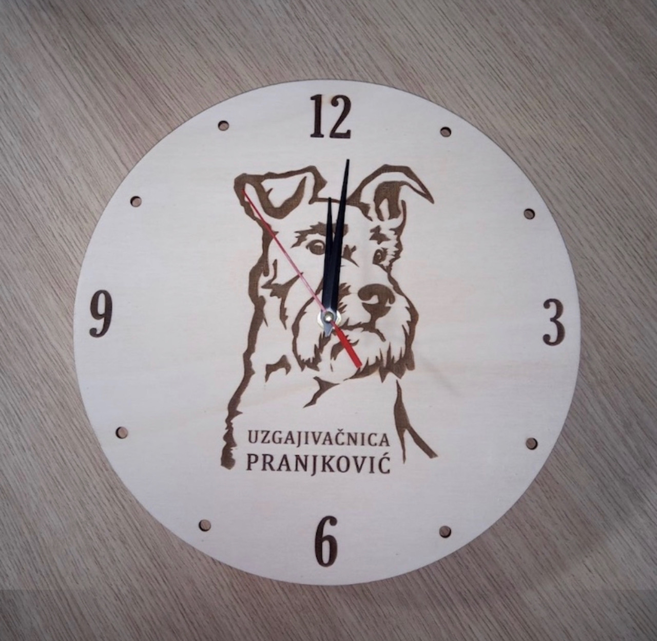 Personalizirani sat 019